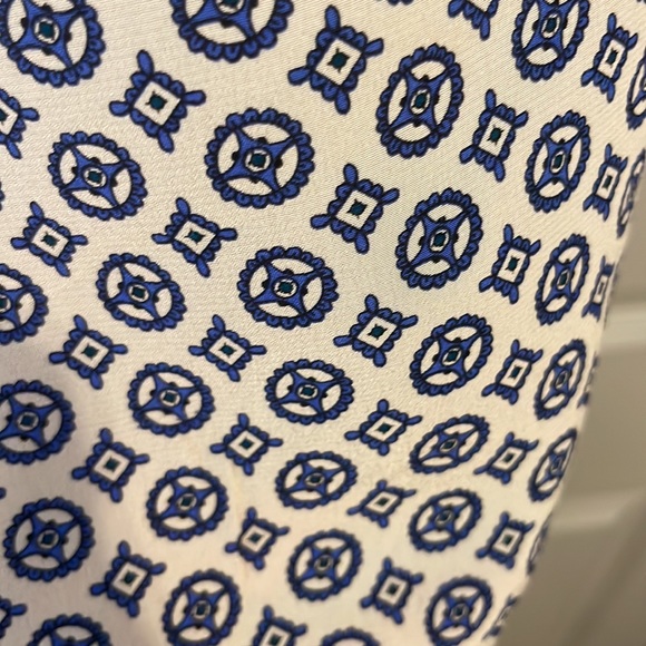 Joie Medallian Print 100% Silk Top XS - Picture 3 of 3